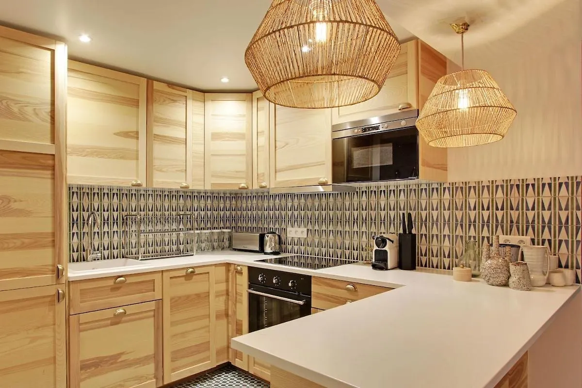 2 Appartements En 1 - Superbe Logement Pres Du Louvre L 12P パリ 0*,  フランス