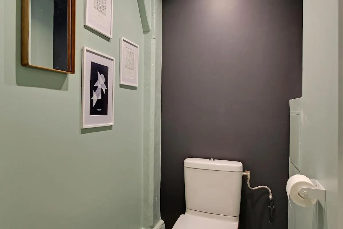 2 Appartements En 1 - Superbe Logement Pres Du Louvre L 12P パリ 0*,  フランス