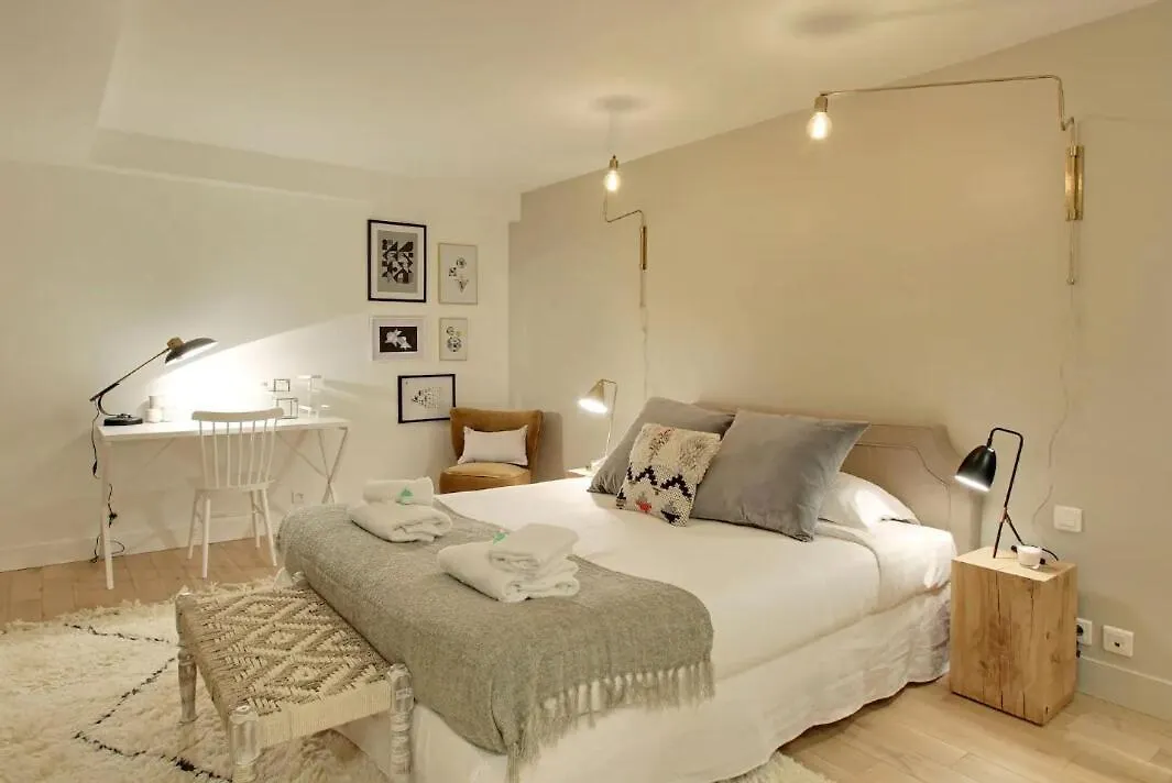 アパート 2 Appartements En 1 - Superbe Logement Pres Du Louvre L 12P パリ フランス