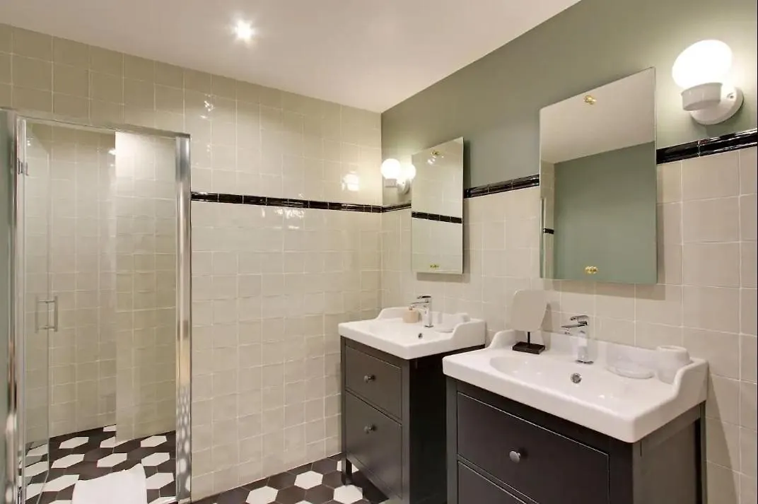 2 Appartements En 1 - Superbe Logement Pres Du Louvre L 12P パリ アパート