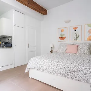  Apartment Merryland Chatelet