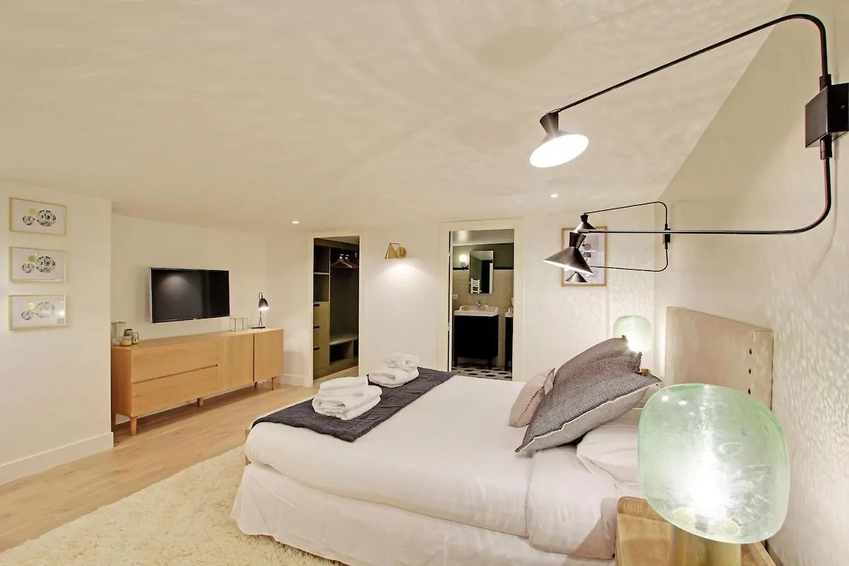 Apartment 2 Appartements En 1 - Superbe Logement Pres Du Louvre L 12P Paris