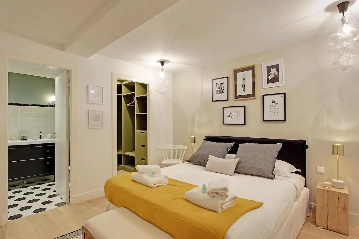 Apartment 2 Appartements En 1 - Superbe Logement Pres Du Louvre L 12P Paris