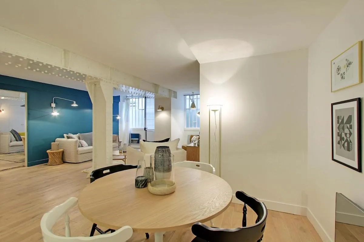 Apartment 2 Appartements En 1 - Superbe Logement Pres Du Louvre L 12P Paris